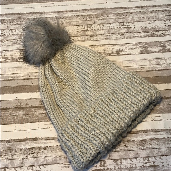Lauren Conrad Gray/Silver Faux Fur Beanie - Picture 2 of 3